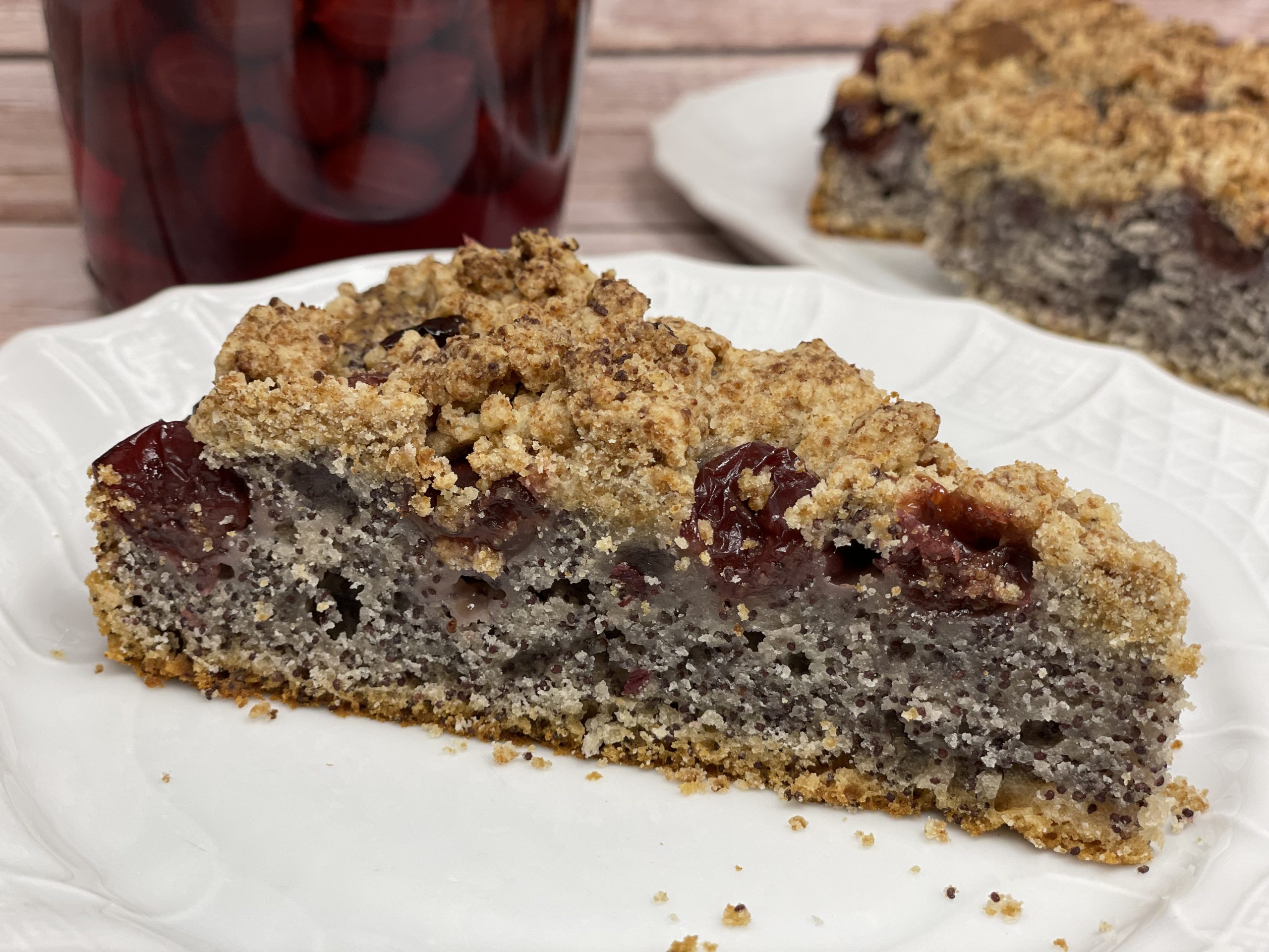 Mohn-Streuselkuchen mit Stachelbeeren