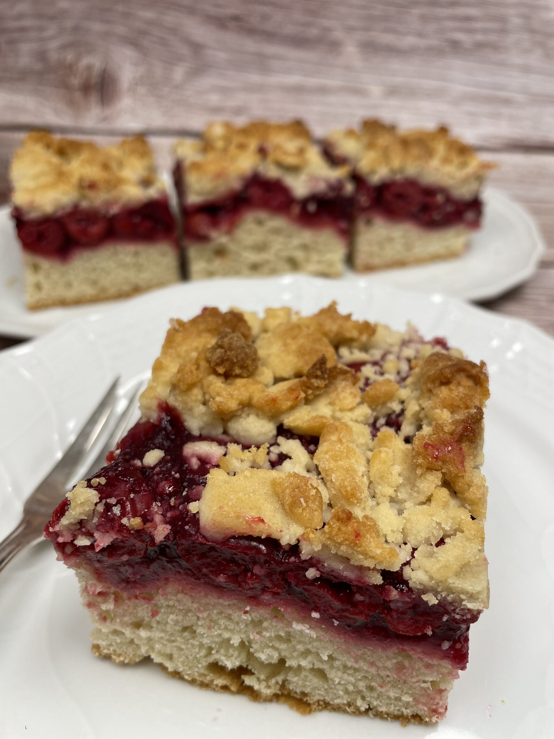 Kirschkuchen mit Honigstreuseln