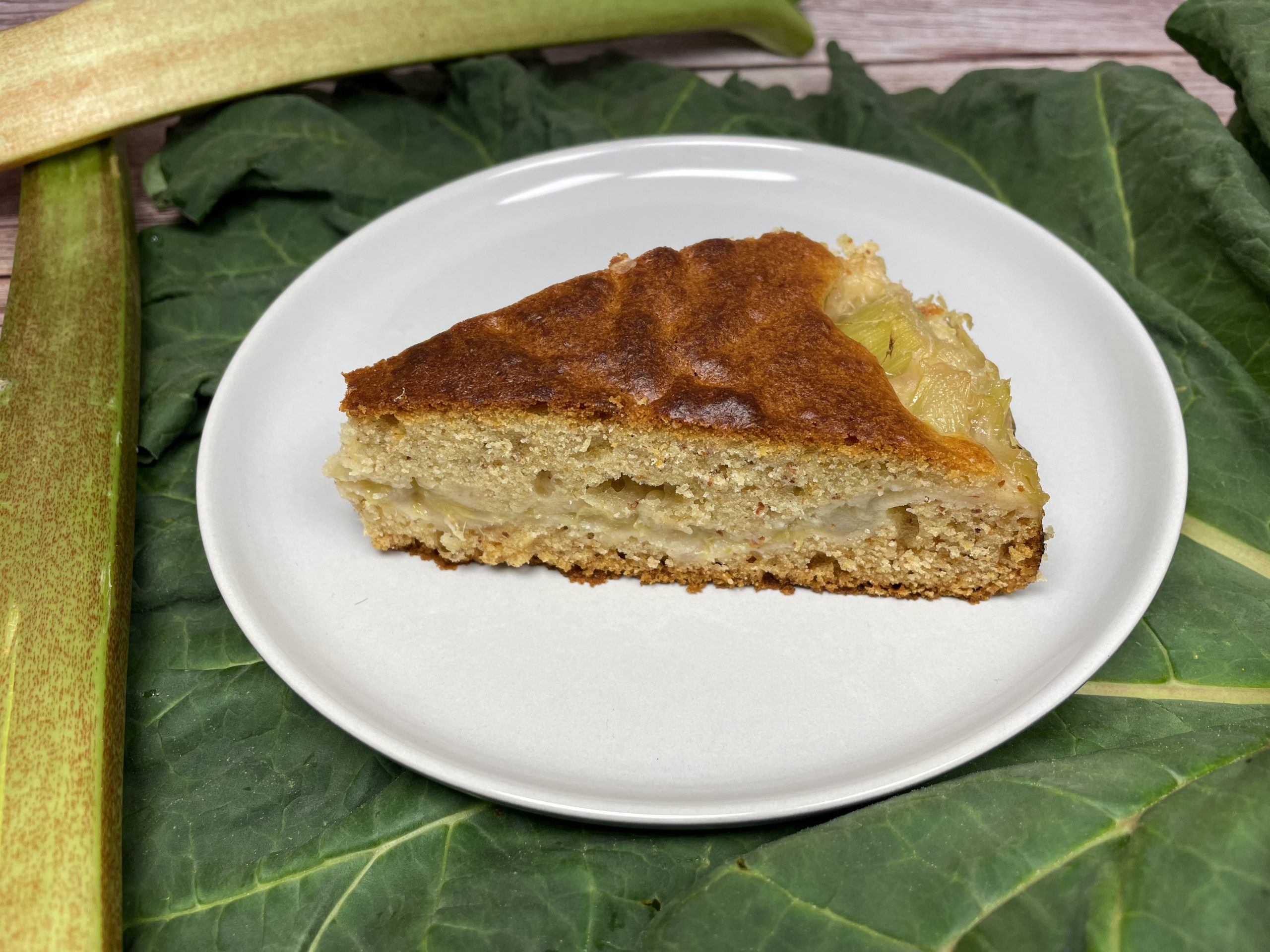 Gefüllter Rhabarberkuchen