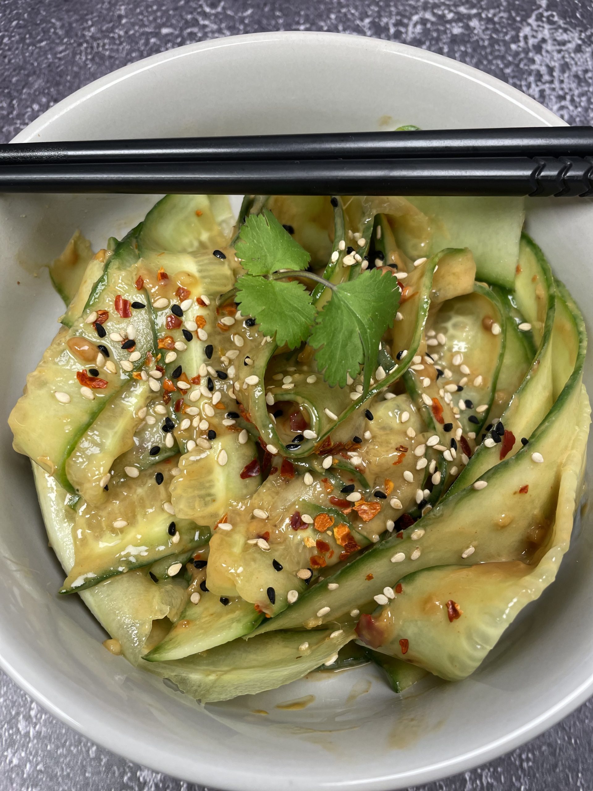 Asiatischer Gurkensalat