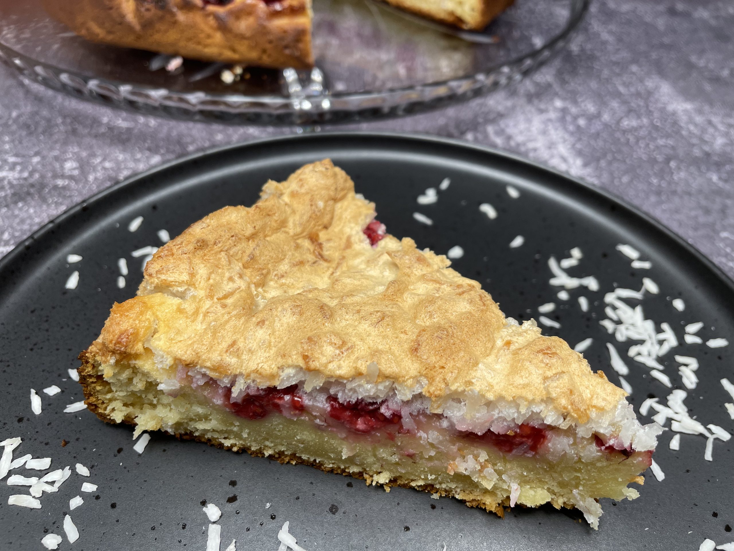 Himbeerkuchen mit Kokosbaiser